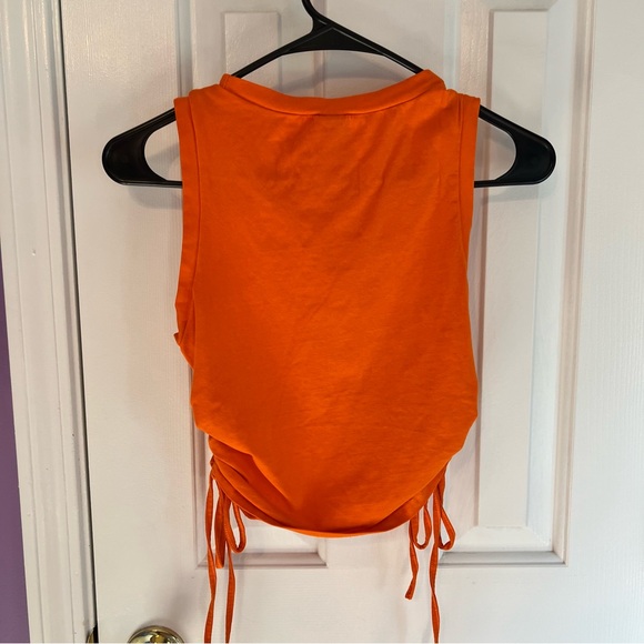 Orange crop top - Picture 3 of 4